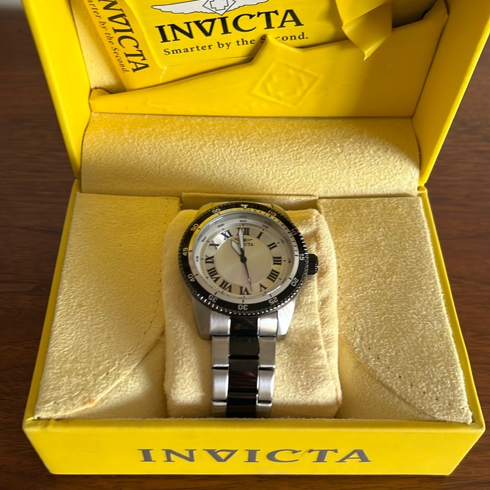 Invicta Men’s Watch + case